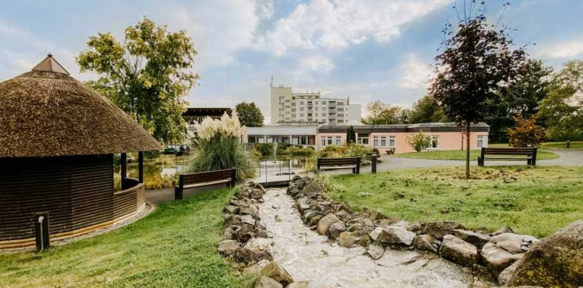 Bachlauf am Altenzentrum St. Stephan